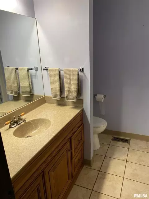 525 E Mcclure St, Kewanee, IL 61443 photo 28