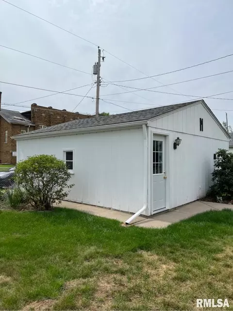 2614 13th Ave, Moline, IL 61265 photo 4