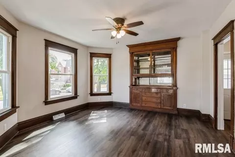 1126 14th Ave, Moline, IL 61265 photo 8