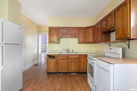 610 10th St, Moline, IL 61265 photo 10