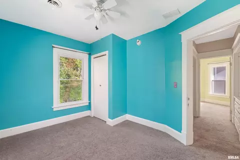 610 10th St, Moline, IL 61265 photo 13