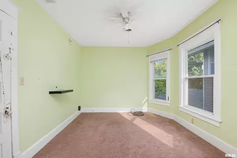 610 10th St, Moline, IL 61265 photo 15