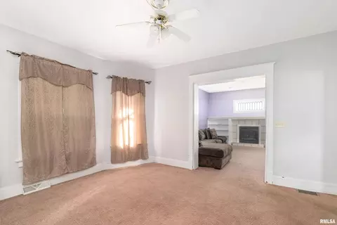 610 10th St, Moline, IL 61265 photo 7