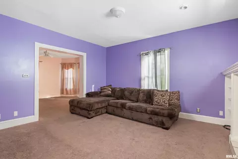 610 10th St, Moline, IL 61265 photo 12