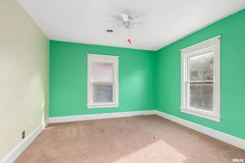610 10th St, Moline, IL 61265 photo 18