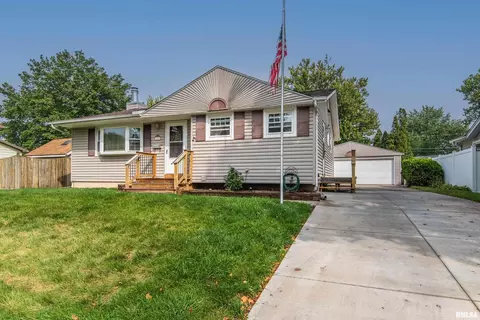 4815 51st Ave, Moline, IL 61265
