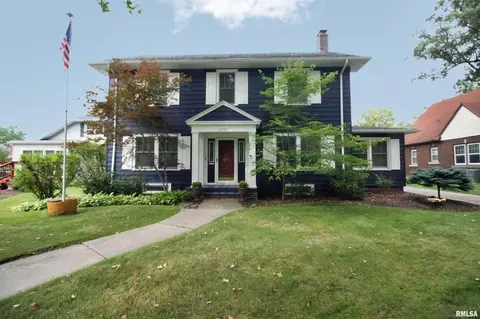 2907 16th Ave, Moline, IL 61265