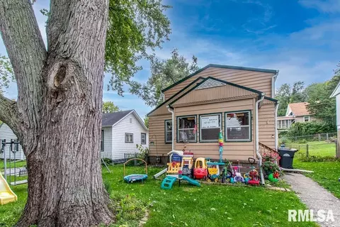 212 Adams Pl, Clinton, IA 52732