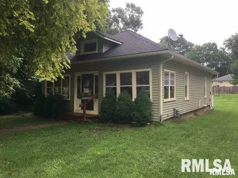 1511 34th St, Rock Island, IL 61201