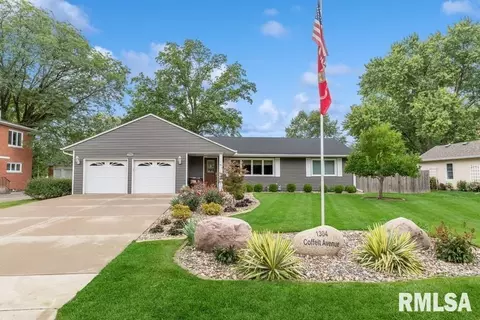 1304 Coffelt Ave, Bettendorf, IA 52722