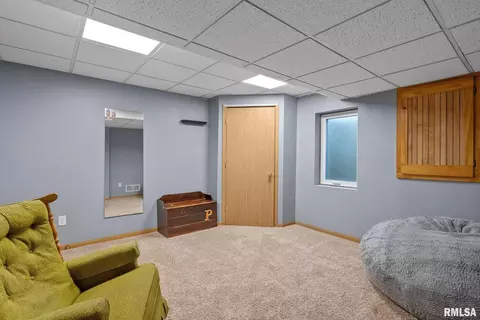 704 Fox Ridge Rd, Eldridge, IA 52748 photo 30