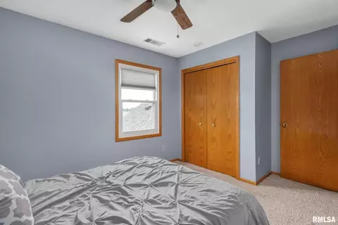 704 Fox Ridge Rd, Eldridge, IA 52748 photo 23