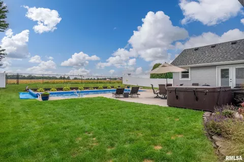 704 Fox Ridge Rd, Eldridge, IA 52748 photo 33