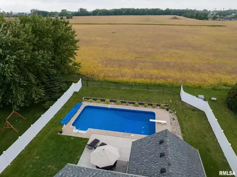 704 Fox Ridge Rd, Eldridge, IA 52748 photo 43