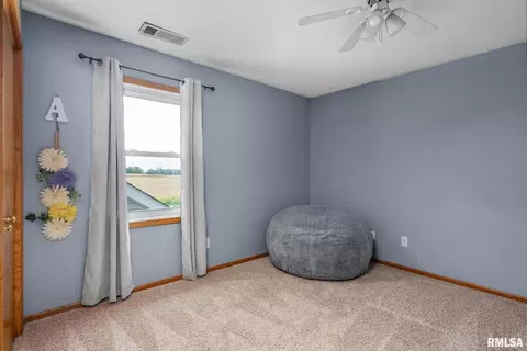 704 Fox Ridge Rd, Eldridge, IA 52748 photo 25