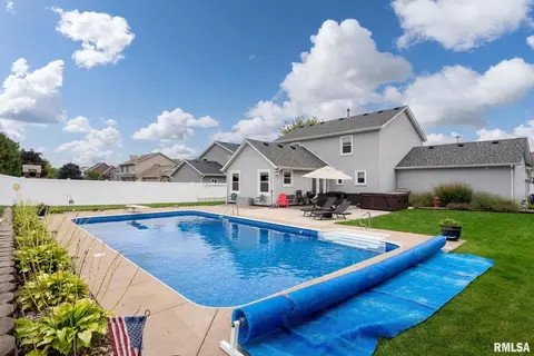 704 Fox Ridge Rd, Eldridge, IA 52748 photo 37