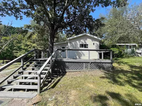 475 Marina Cir, Creal Springs, IL 62922