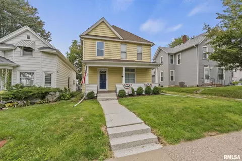 2105 Farnam St, Davenport, IA 52803