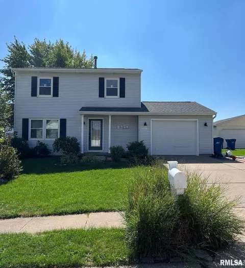509 W Oak St, Eldridge, IA 52748
