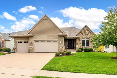 4379 W Kingston Cir, Bettendorf, IA 52722