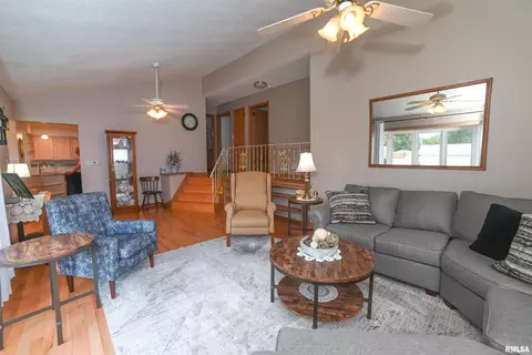 3812 19th Ave, Moline, IL 61265 photo 5