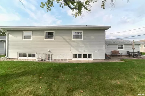 3812 19th Ave, Moline, IL 61265 photo 30