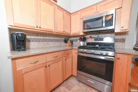 3812 19th Ave, Moline, IL 61265 photo 18