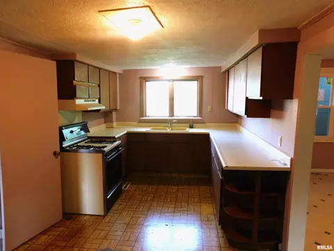 617 4th Ave, Moline, IL 61265 photo 7