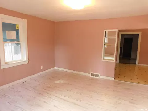 617 4th Ave, Moline, IL 61265 photo 5
