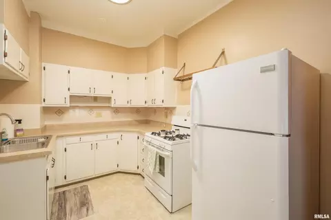 5215 10th Ave, Moline, IL 61265 photo 7