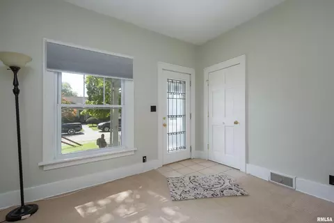 5215 10th Ave, Moline, IL 61265 photo 3