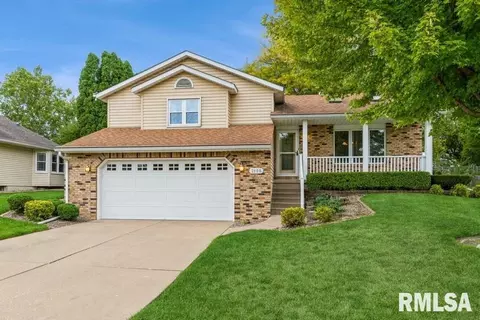 2108 Blanchard Ct, Davenport, IA 52804