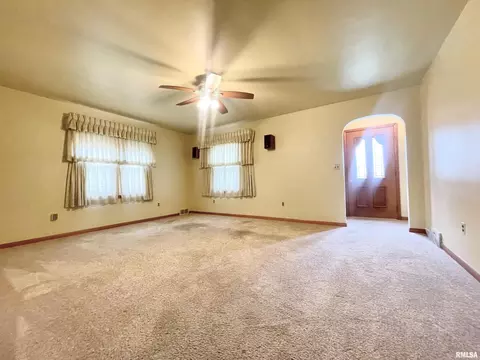 1120 16th Ave, Fulton, IL 61252 photo 8