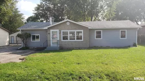 115 E 5th St, Coal Valley, IL 61240