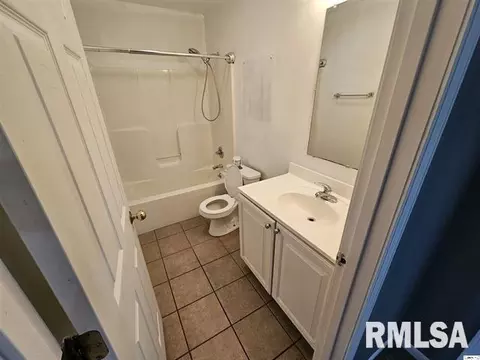 625 Cherry St, Quincy, IL 62301 photo 5
