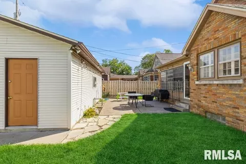 505 22nd Ave, Moline, IL 61265 photo 6