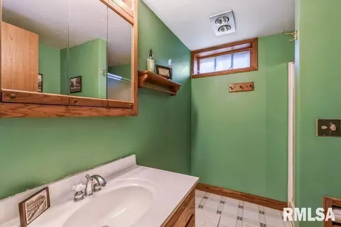 505 22nd Ave, Moline, IL 61265 photo 26