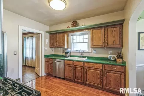 505 22nd Ave, Moline, IL 61265 photo 16