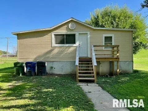 1920 Garfield St, Clinton, IA 52732