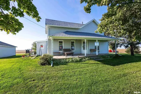 2192 250th St, Bennett, IA 52721
