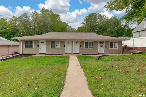 1014 Oneida Ave, Davenport, IA 52803