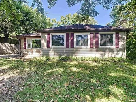 841 24th Ave, East Moline, IL 61244