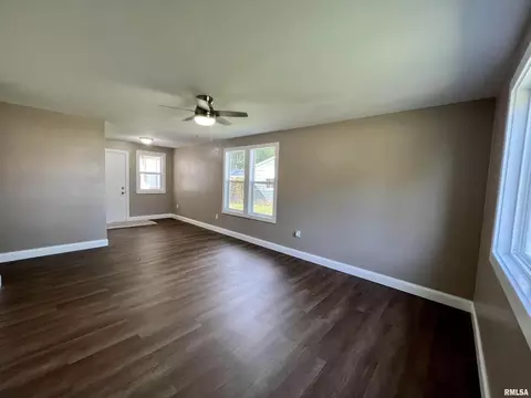 3814 11th Ave, Moline, IL 61265 photo 2