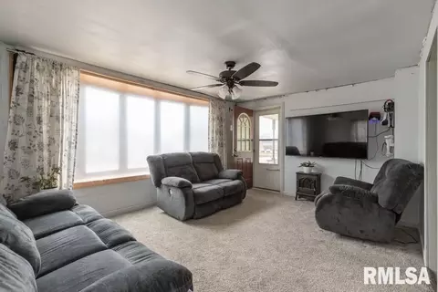1906 13th St, Viola, IL 61486 photo 9