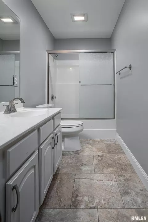 809 25th Avenue Ct, Silvis, IL 61282 photo 21