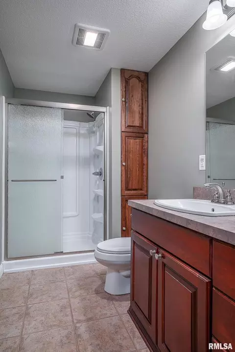 809 25th Avenue Ct, Silvis, IL 61282 photo 27
