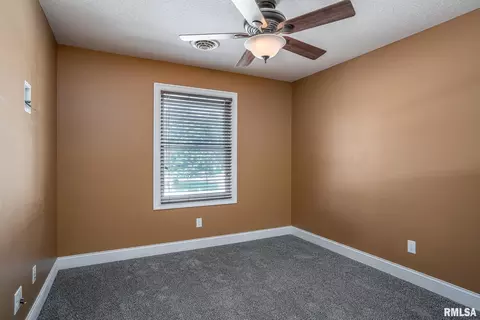 809 25th Avenue Ct, Silvis, IL 61282 photo 19
