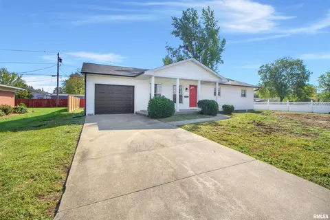 1203 Evergreen Pl, Marion, IL 62959