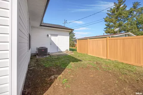 1203 Evergreen Pl, Marion, IL 62959 photo 21
