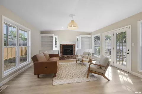 1203 Evergreen Pl, Marion, IL 62959 photo 2